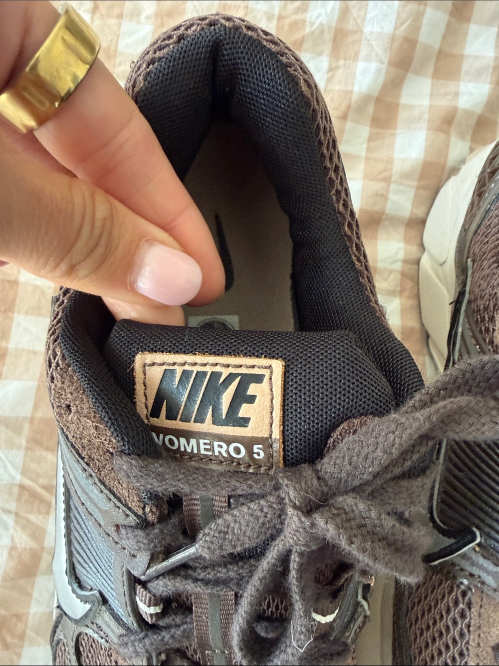 Nike Women’s Vomero 5 Brown Mesh Running Sneakers - Picture 2 of 6